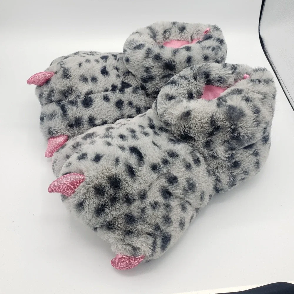 Cute and Cozy Wonder Nation Girls‎ 4-5 or Womens 6-7 Gray Monster Slippers